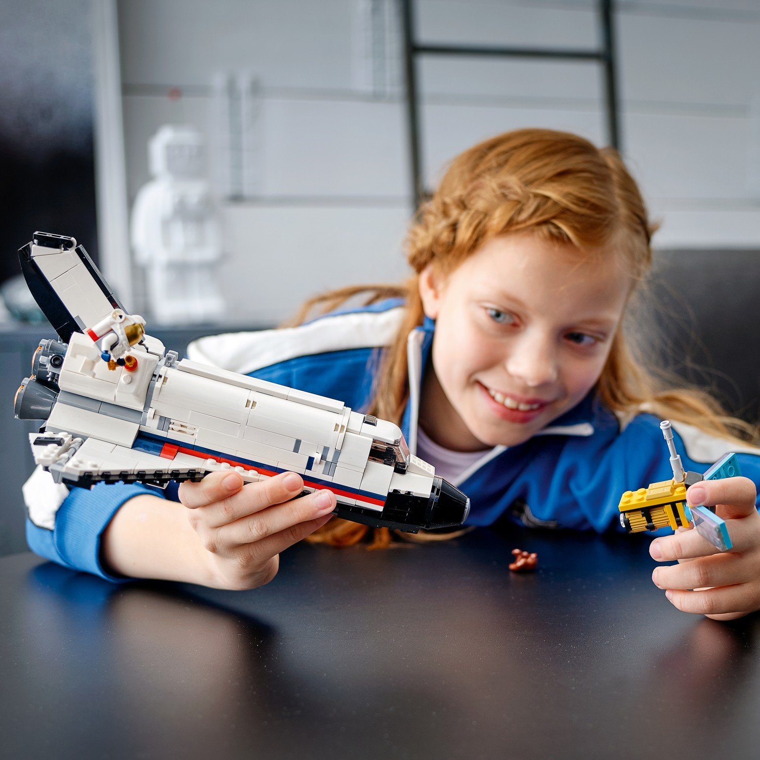 Конструктор LEGO Creator Приключения на космическом шаттле 31117