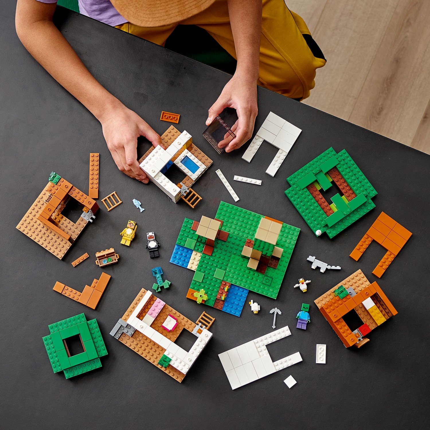 Конструктор LEGO Minecraft Современный домик на дереве 21174