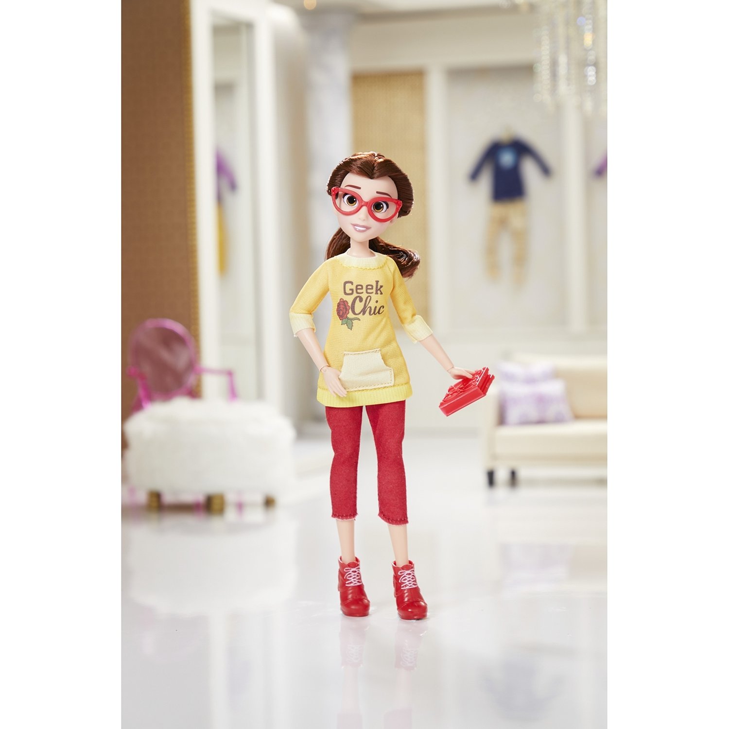 Кукла Hasbro Disney Princess Комфи Белль, E8401
