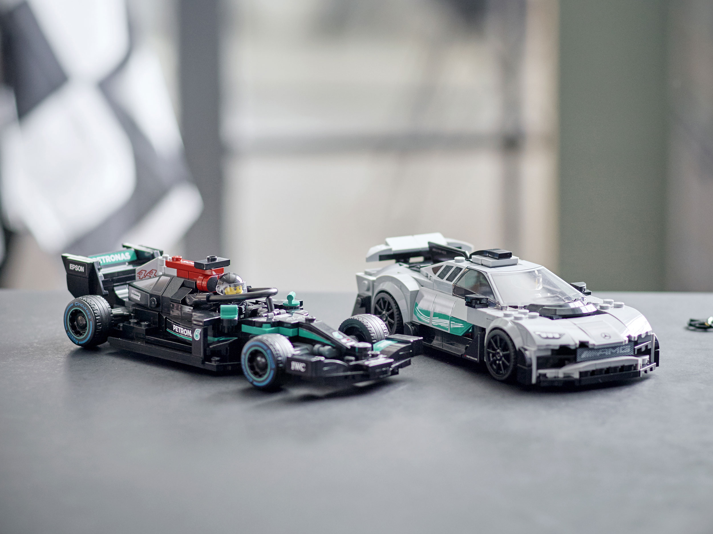 Конструктор LEGO Speed Champions 76909 Модель Mercedes-AMG F1 W12 E