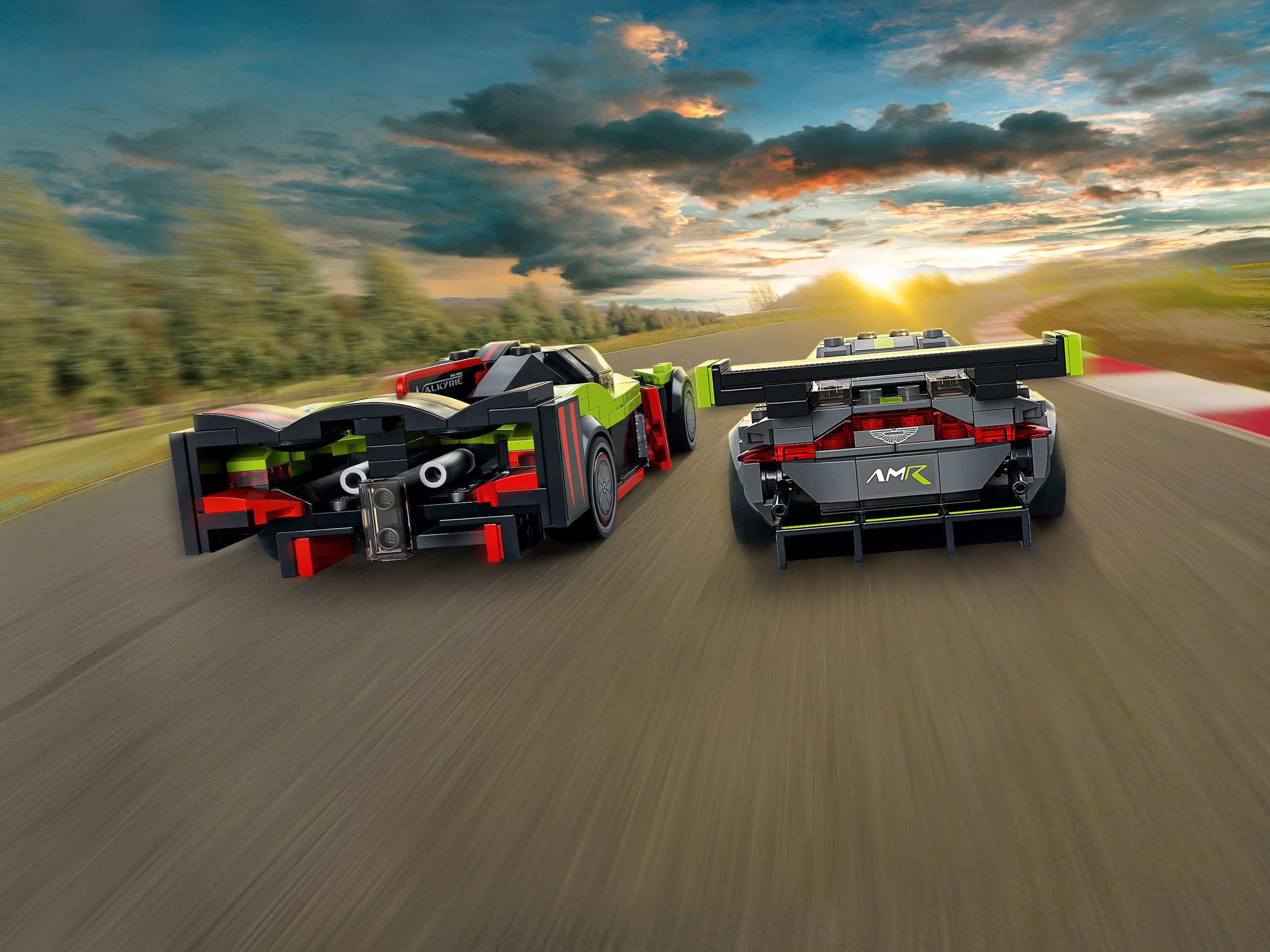 Конструктор LEGO Speed Champions 76910 Aston Martin Valkyrie AMR Pro и Vantage GT3