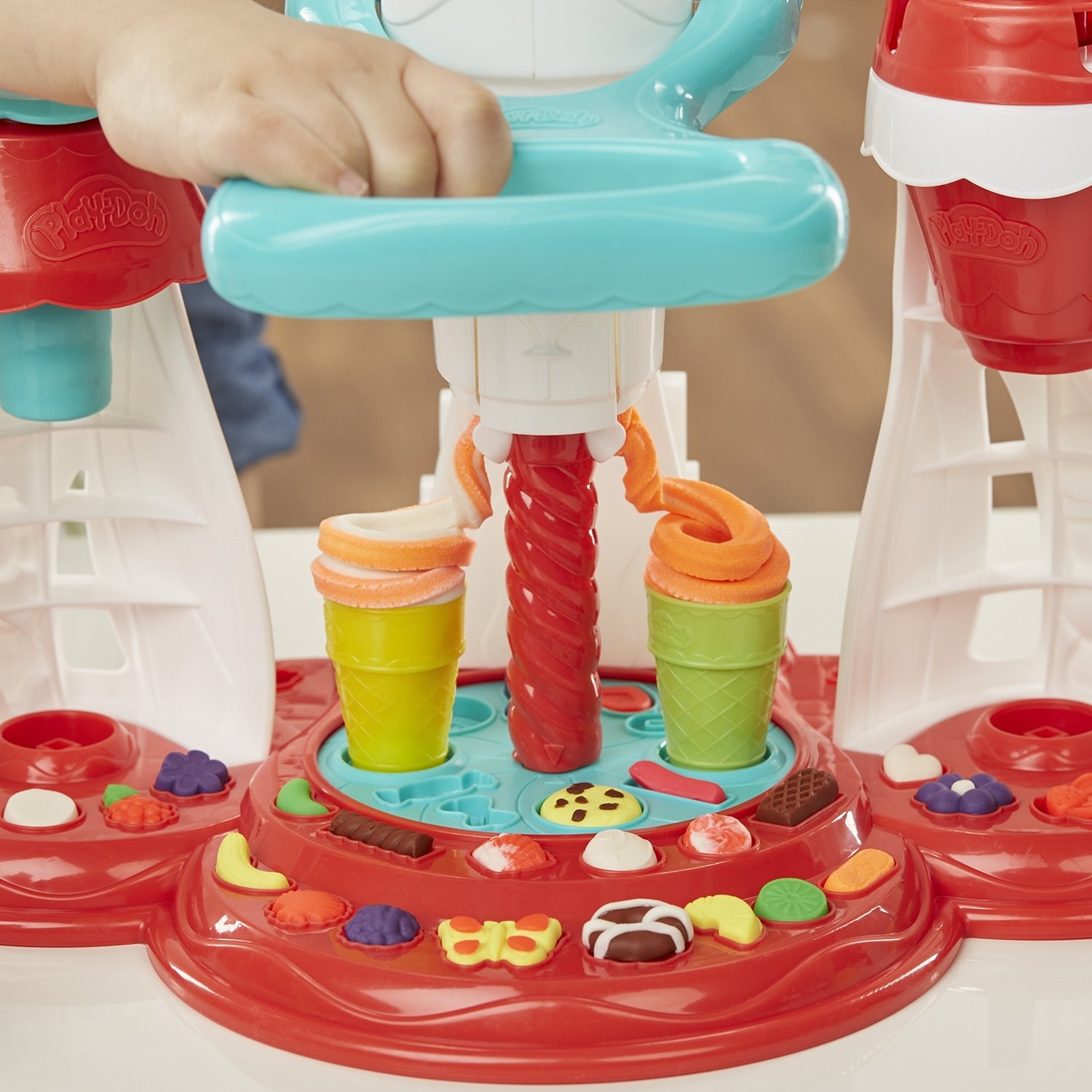 Набор игровой Play-Doh Мир мороженого E1935EU4/E1935EU6