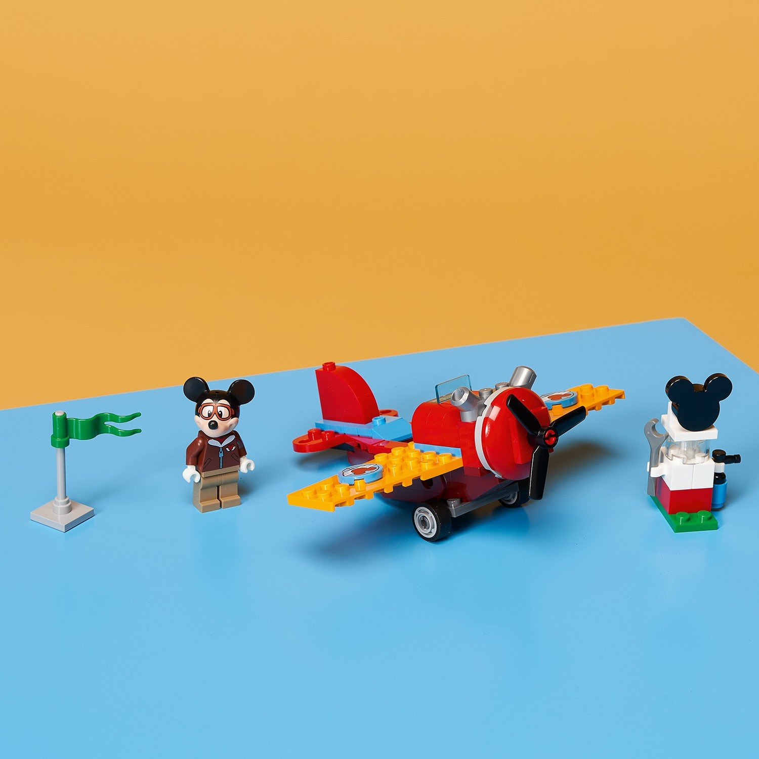 Конструктор LEGO Mickey and Friends Винтовой самолёт Микки 10772