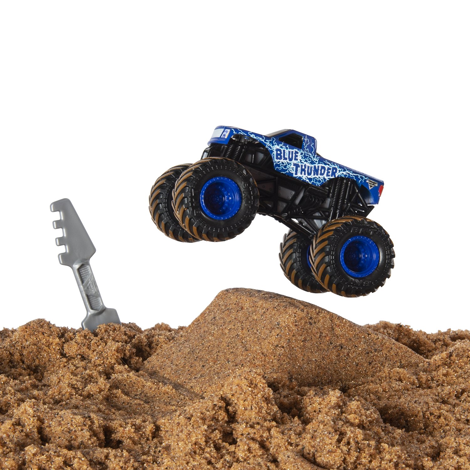 Набор игровой Monster Jam с машинкой Blue Thunder и кинетическим песком 6053301