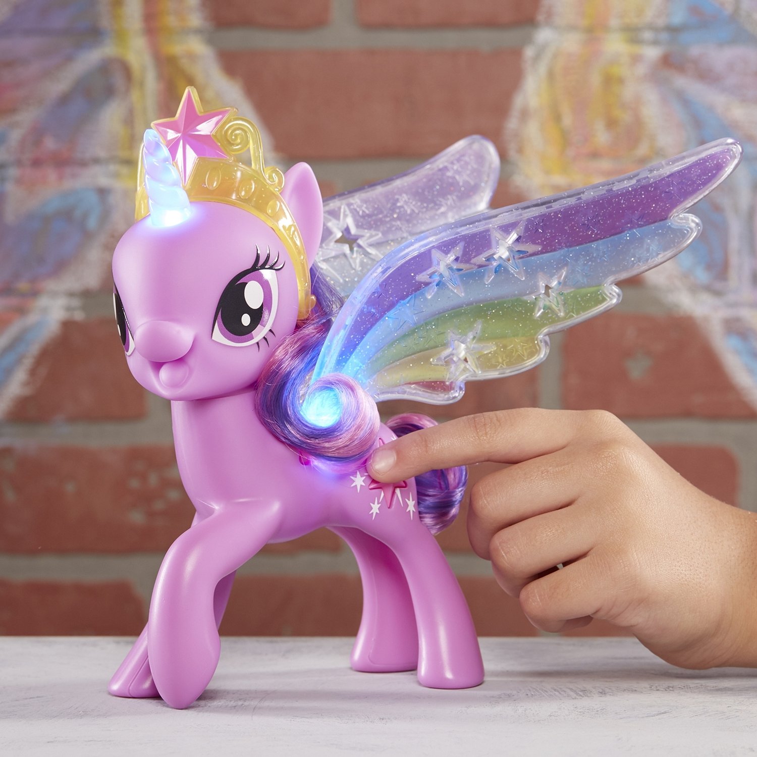Игрушка My Little Pony Искорка с радужными крыльями E2928EU4