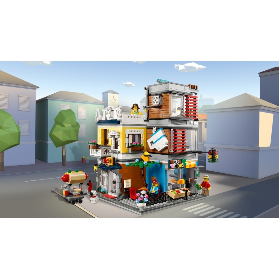 Конструктор LEGO Creator 31097 Зоомагазин и кафе в центре города
